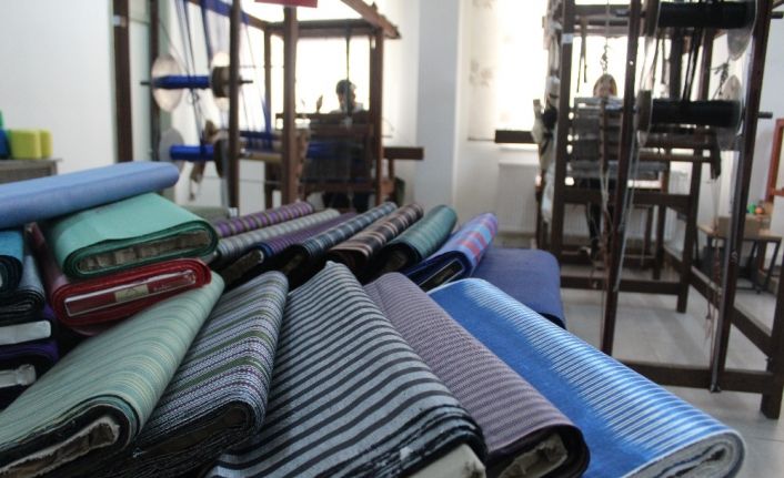 Kutnu kumaşı el tezgahlarında gelecek nesillere aktarılıyor