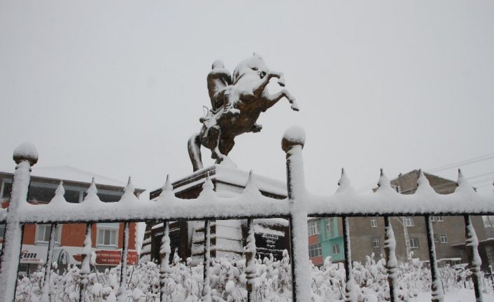 Malazgirt’te kar yağışı