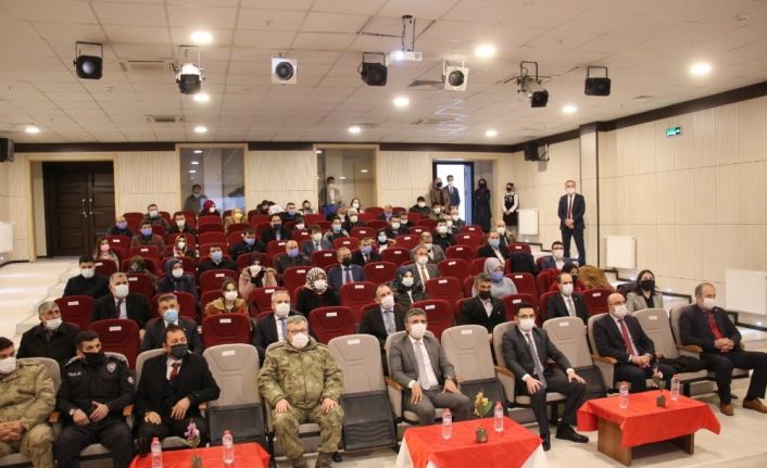 Oltu’da 12 Mart İstiklal Marşı’nın kabulü ve Mehmet Akif Ersoy’u anma programı