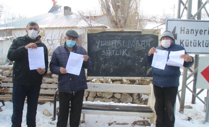 (Özel) Gelen borçları gören vatandaşlar yaşadıkları mahalleyi satılığa çıkardı