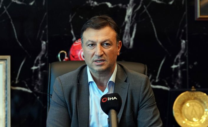 (Özel haber) Ümraniyespor Başkanı Tarık Aksar: "İnşallah VAR sistemini 1. Lig’de daha ileri kademeye götürürüz"