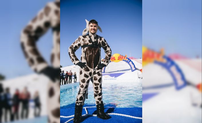 Red Bull Kar Havuzu filminde ünlü isimler buz gibi suyla dolu havuza atladılar