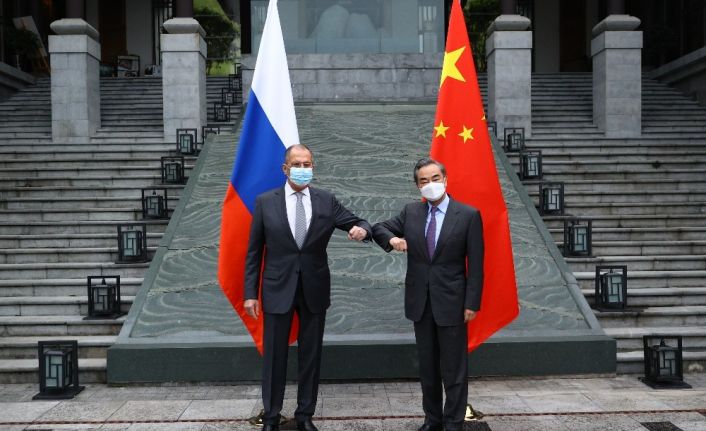 Rusya Dışişleri Bakanı Lavrov, Çin Dışişleri Bakanı Wang Yi ile görüştü