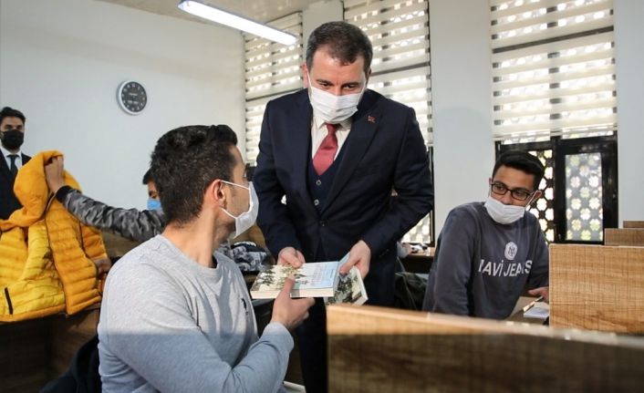 Şanlıurfa’da gençlere anlamlı hediye