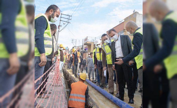 Seçer, Çay ve Çilek Mahallerini kapsayan içme suyu hattı çalışmalarını inceledi