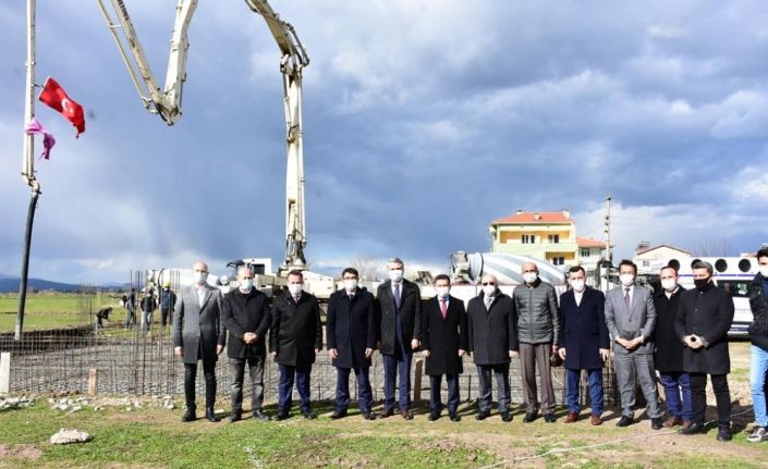 Selimşahlar Spor Tesisi ve Açık Düğün Salonu’nun temeli atıldı