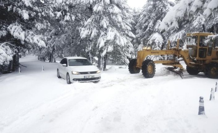 Simav Belediyesi’nden kar mesaisi