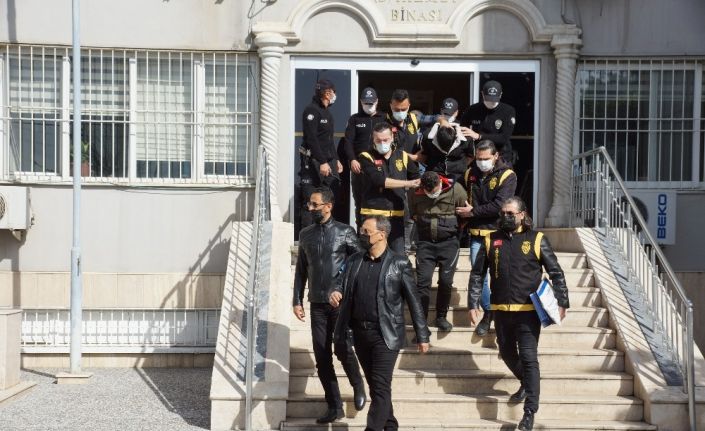 Suç örgütü operasyonunda gözaltına alınan 9 şüpheli adliyeye sevk edildi