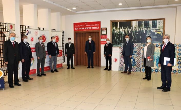 Sultanbeyli İlçe Salgın Denetim Merkezi kontrolü elden bırakmıyor