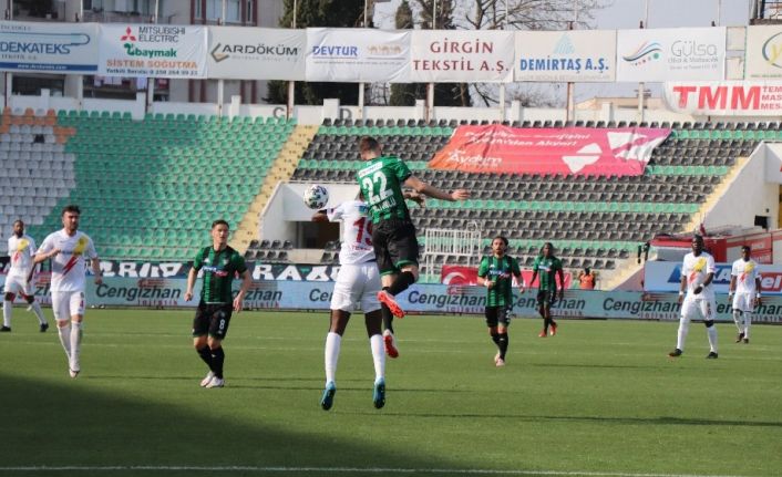 Süper Lig: Denizlispor: 2 - Yeni Malatyaspor: 1 (İlk yarı)