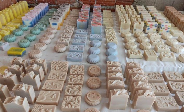 Tesadüfen başladı, 14 çeşit sabun üretiyor