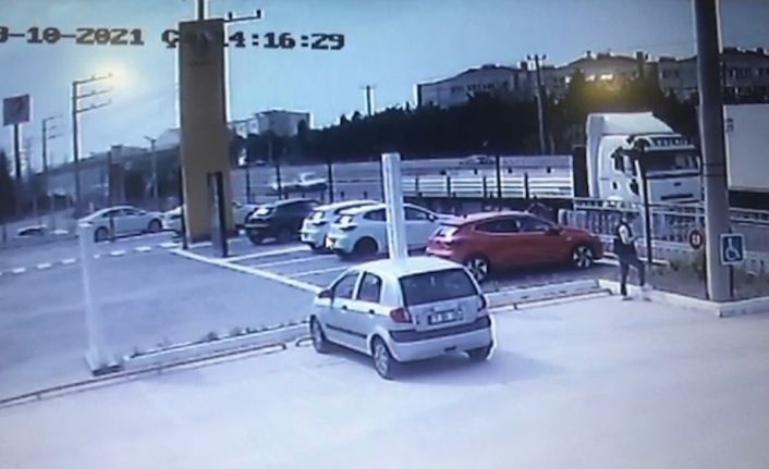 Tıra böyle çarptı...22 yaşındaki gençten acı haber