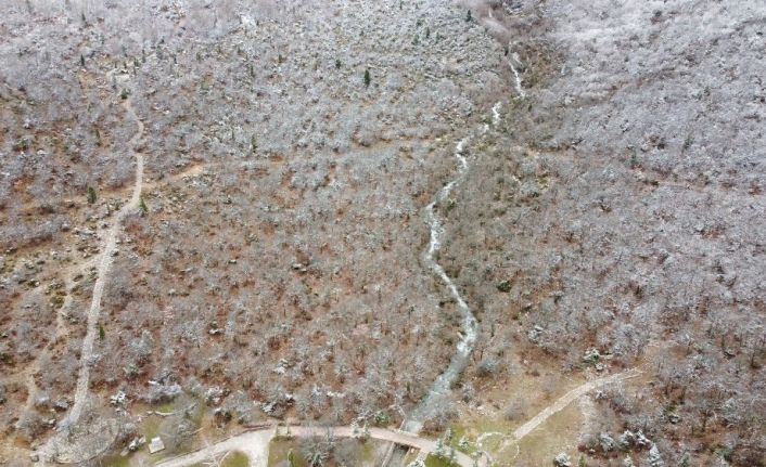 Toros Dağlarında yağışlar sonrası akan sular görsel şölen oluşturdu