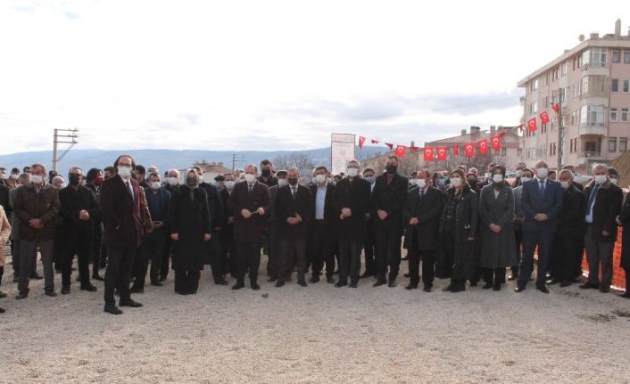 Tosya yarı olimpik yüzme havuzun temeli atıldı