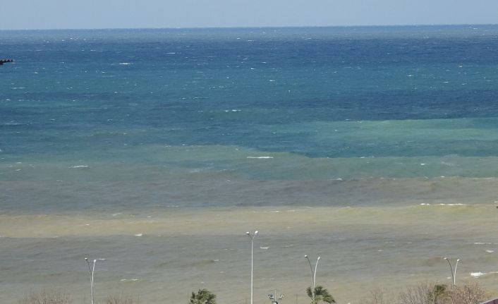 Trabzon’da fırtına