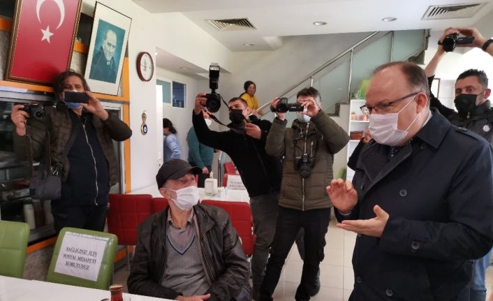 Validen koronavirüs uyarısı, "Bu rakamlar 15 daha yukarıya çıkarsa kırmızı kategorisindeyiz"