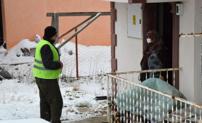 Vefa sosyal destek ekipleri aralıksız çalışıyor