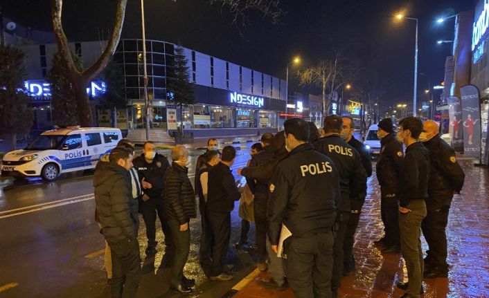 Yol verme kavgasında kan aktı, yaralılar çalıştıkları iş yerine sığındı