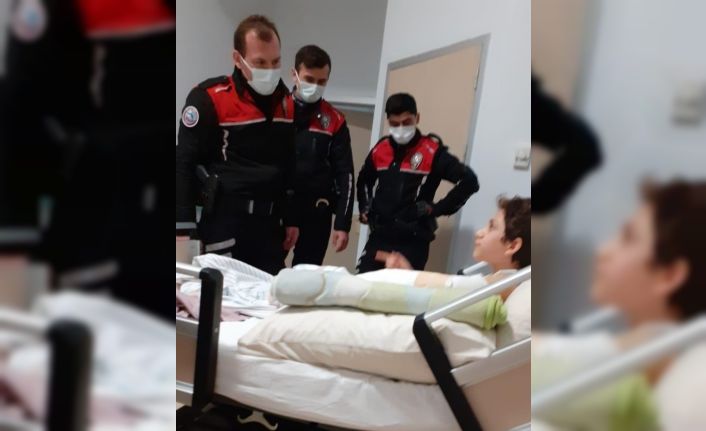 Yunus ekiplerinden minik Tuna’ya ziyaret