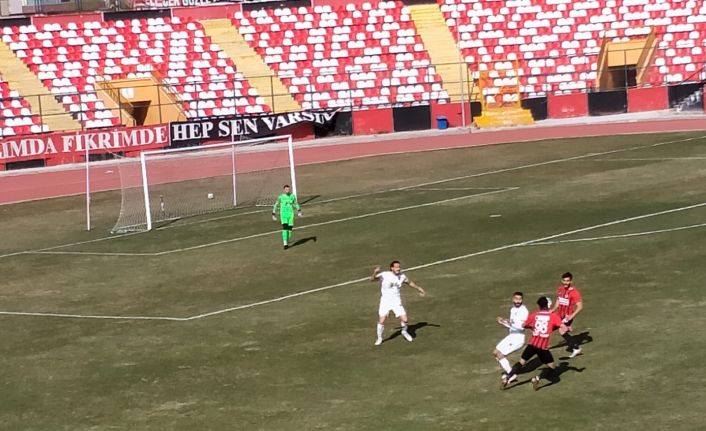 2. Lig: Vanspor FK: 1 - Bayburt Özel İdare Spor: 1