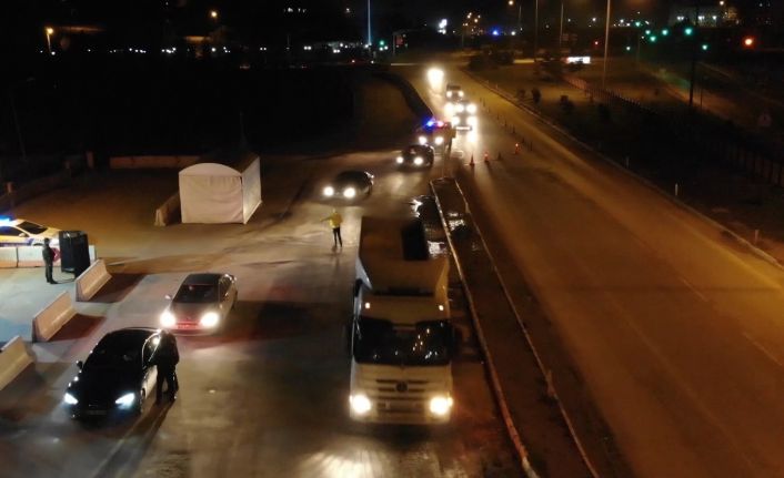 43 ilin geçiş güzergahında HES kodu denetimi: Otobüsler ve özel araçlar tek tek durduruldu