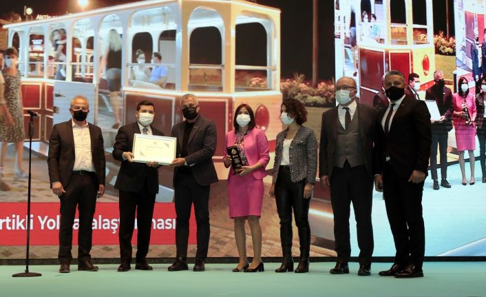 Akdeniz Belediyeler Birliği’nden Manavgat Belediyesi’ne ödül