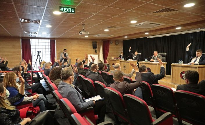 Akhisar Belediye Meclisi ilk kez Uğur Mumcu Kültür ve Sanat Merkezi’nde toplandı