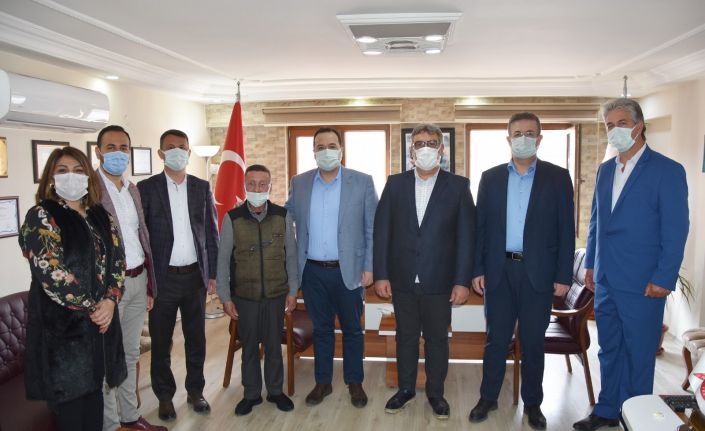 Akhisar Belediyesi’nden kahvehane esnafına destek