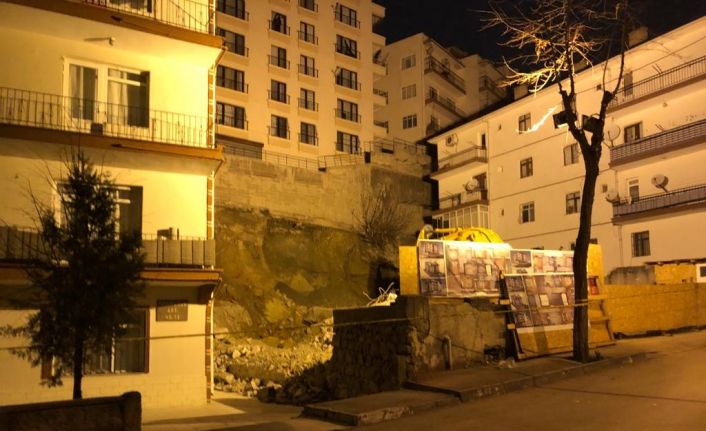 Ankara’da çökme tehlikesi olan 8 katlı apartman ve çevresindeki 15 bina boşaltıldı