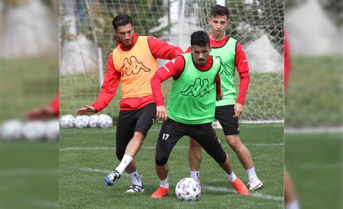 Antalyaspor’da Nuri Şahin döndü, Hakan belirsiz