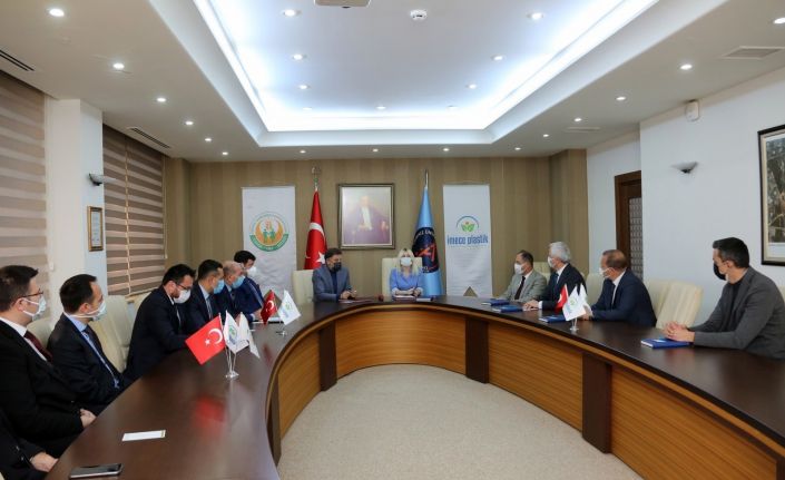 AÜ ile Tarım Kredi Kooperatifleri Birliği arasında iş birliği protokolü imzalandı