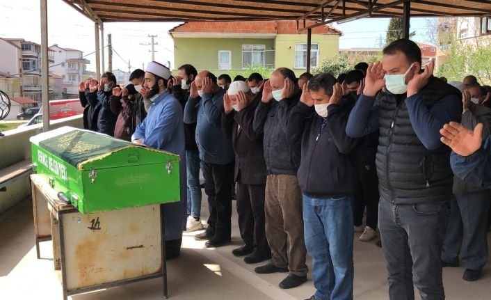 Babasına yardım etmek için çıktığı çatıdan düşerek ölen genç toprağa verildi