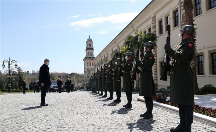 Bakan Akar, 19’uncu Genelkurmay Başkanı emekli Orgeneral Üruğ’un cenaze törenine katıldı