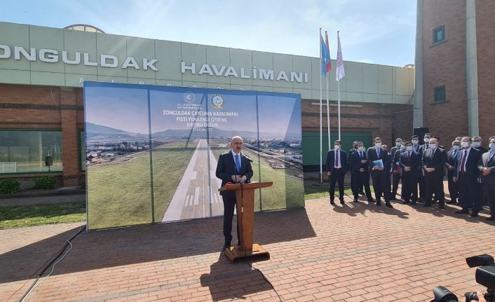 Bakan Karaismailoğlu, Zonguldak Havalimanı’nda 2 bin 131 metreye uzatılan pistin açılışını yaptı