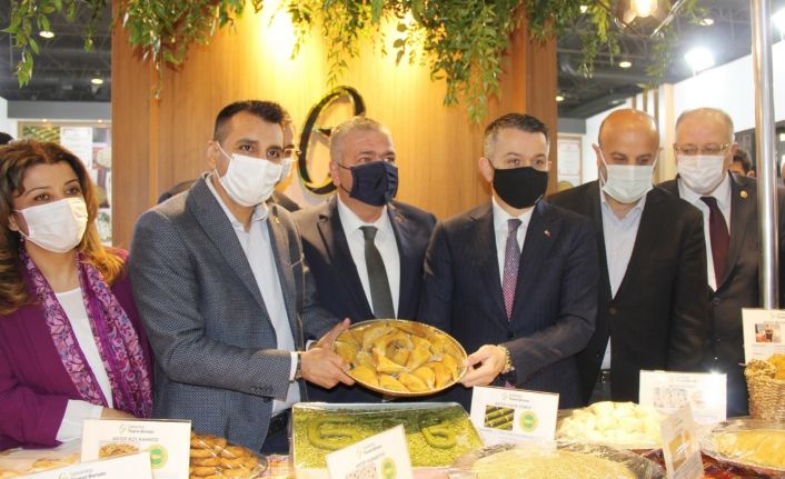 Bakan Pakdemirli’den GTB standına ziyaret