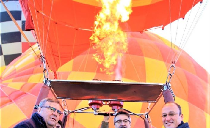 Başkan Örki ve Bakan Tüzmen Pamukkale’nin güzelliklerini yeniden keşfe çıktılar
