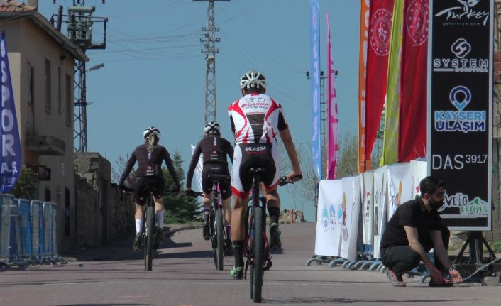 ’Best High Altitude MTB Cup’ 12 ülkeden 55 bisikletçi ile Koramaz Vadisi’nde başladı