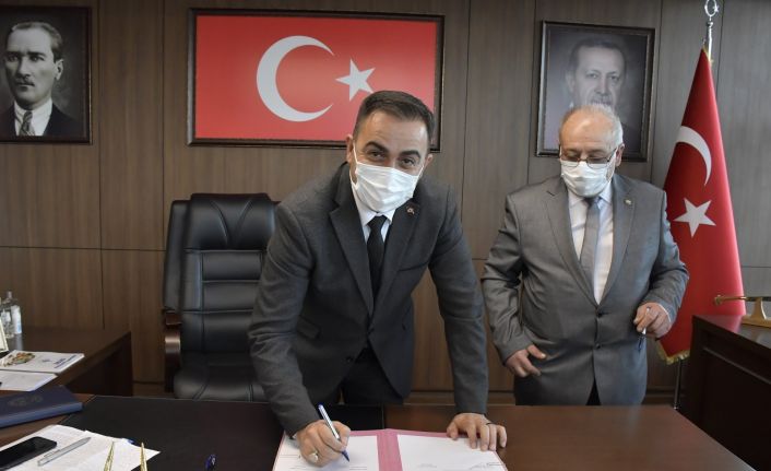 Biga Belediyesi’nde memurun yüzü gülüyor