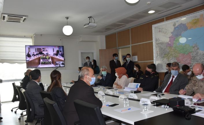 Bitlis’te ‘Kadına Şiddet’ konulu toplantı