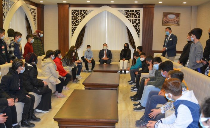 “Biz Anadolu’yuz” projesikapsamında öğrenciler Hakkari’ye geldi