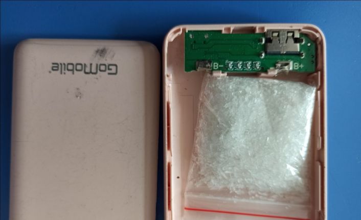 Bursa’da powerbank içerisinden uyuşturucu çıktı