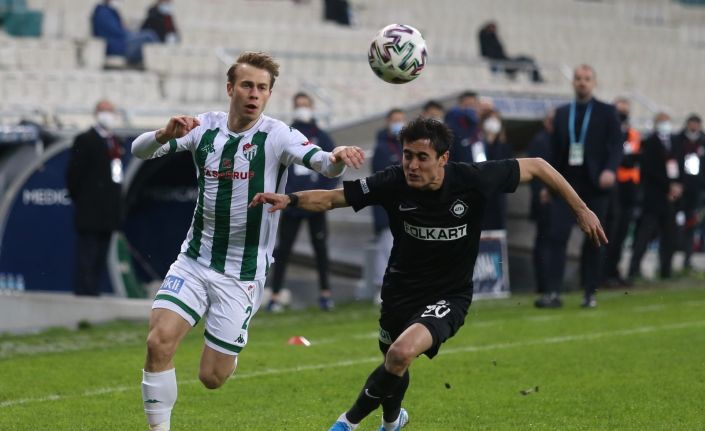 Bursaspor’da İsmail Çokçalış sakatlandı - Ümraniyespor maçında oynamasının zor olduğu öğrenildi