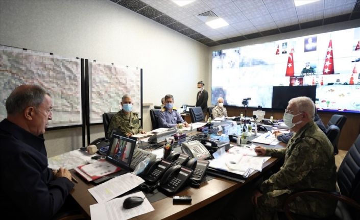 Cumhurbaşkanı Erdoğan, Pençe-Şimşek ve Pençe Yıldırım Operasyonları için Bakan Akar’dan bilgi aldı