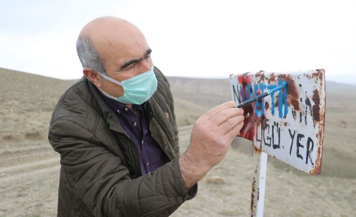 Dikkat çeken tabela, hikayesinde dram var