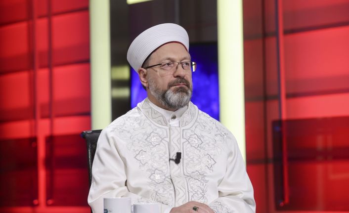 Diyanet İşleri Başkanı Erbaş, "İyilik Vakti" programına konuk oldu