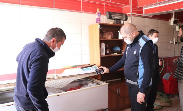Düzce’de denetimler neticesinde kaçak kesim 750 kilo et ile 120 kilo sakatata el konuldu