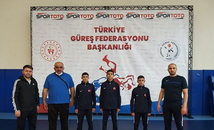 Düzceli 3 sporcu güreş milli takımına seçildi