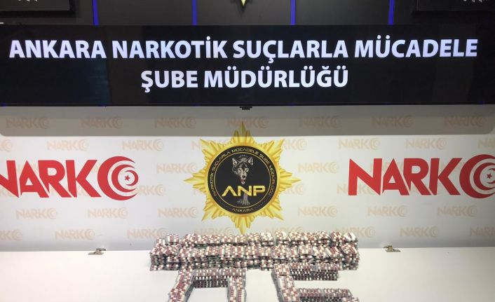 El altından piyasaya kırmızı reçeteli ilaç sokmaya çalışan doktora narkotik ekiplerinden operasyon