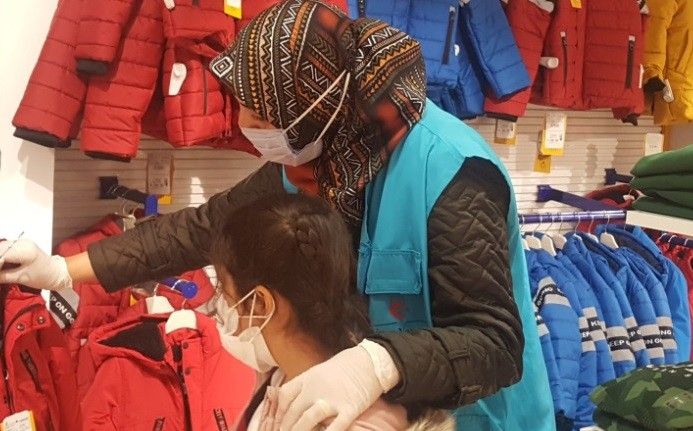 Elazığ’da bin çocuğa bayramlık hediye edildi