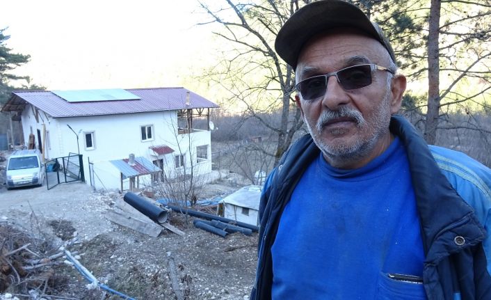 Elektrik hattı için istenilen ücreti fazla bulunca çareyi güneş enerjisinde buldu